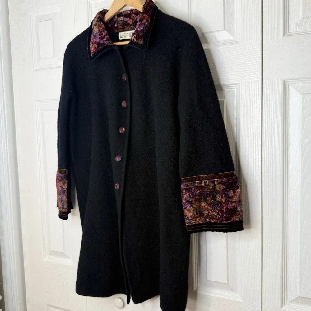 Vintage Ladier New York Artsy Black Coat with Colorful Patterned Collar Cuffs M